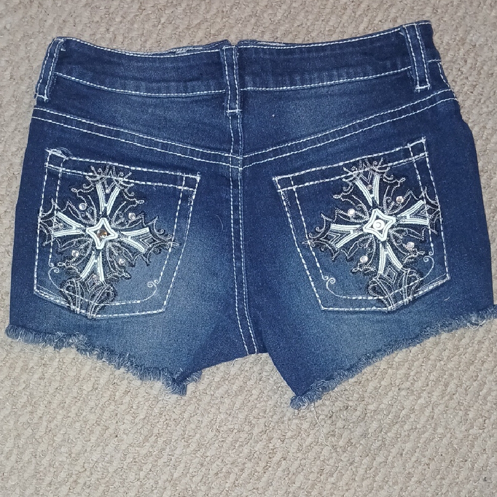 Vintage America Blue Jean Shorts with Embroidered Design